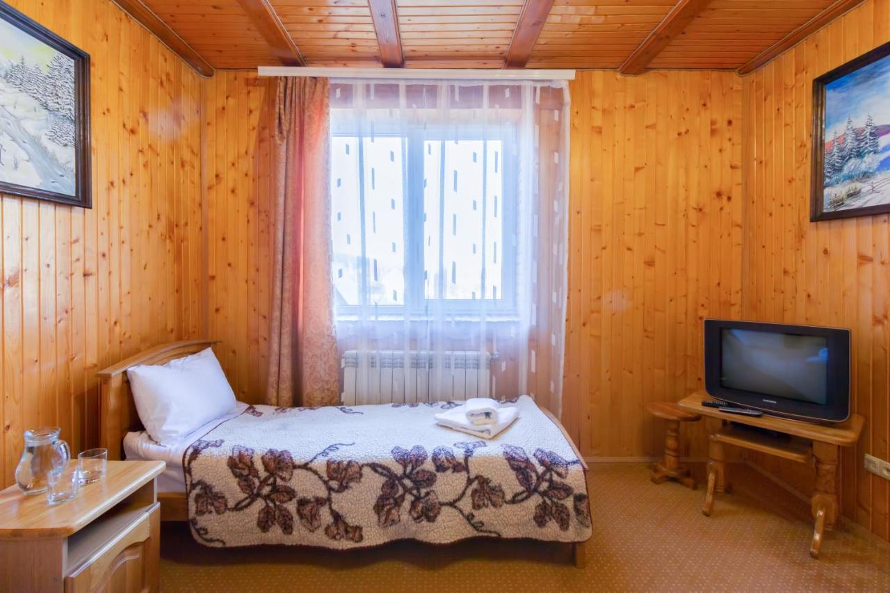 Hotel У Мар'Яни І Назара Jaremče Exteriér fotografie