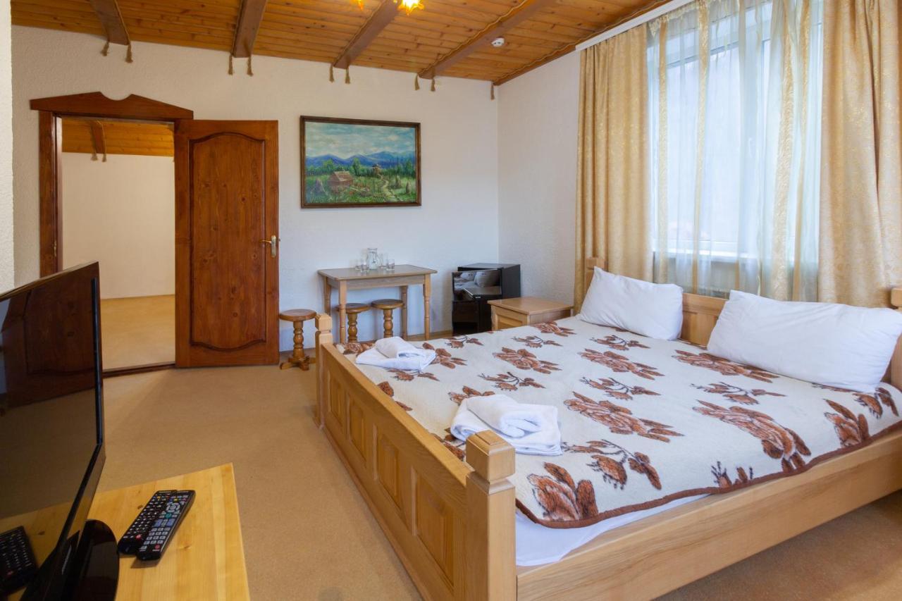 Hotel У Мар'Яни І Назара Jaremče Exteriér fotografie