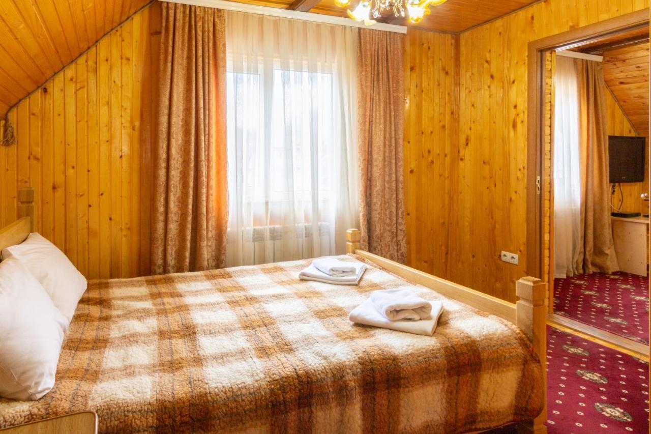 Hotel У Мар'Яни І Назара Jaremče Exteriér fotografie
