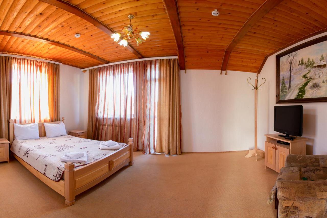 Hotel У Мар'Яни І Назара Jaremče Exteriér fotografie