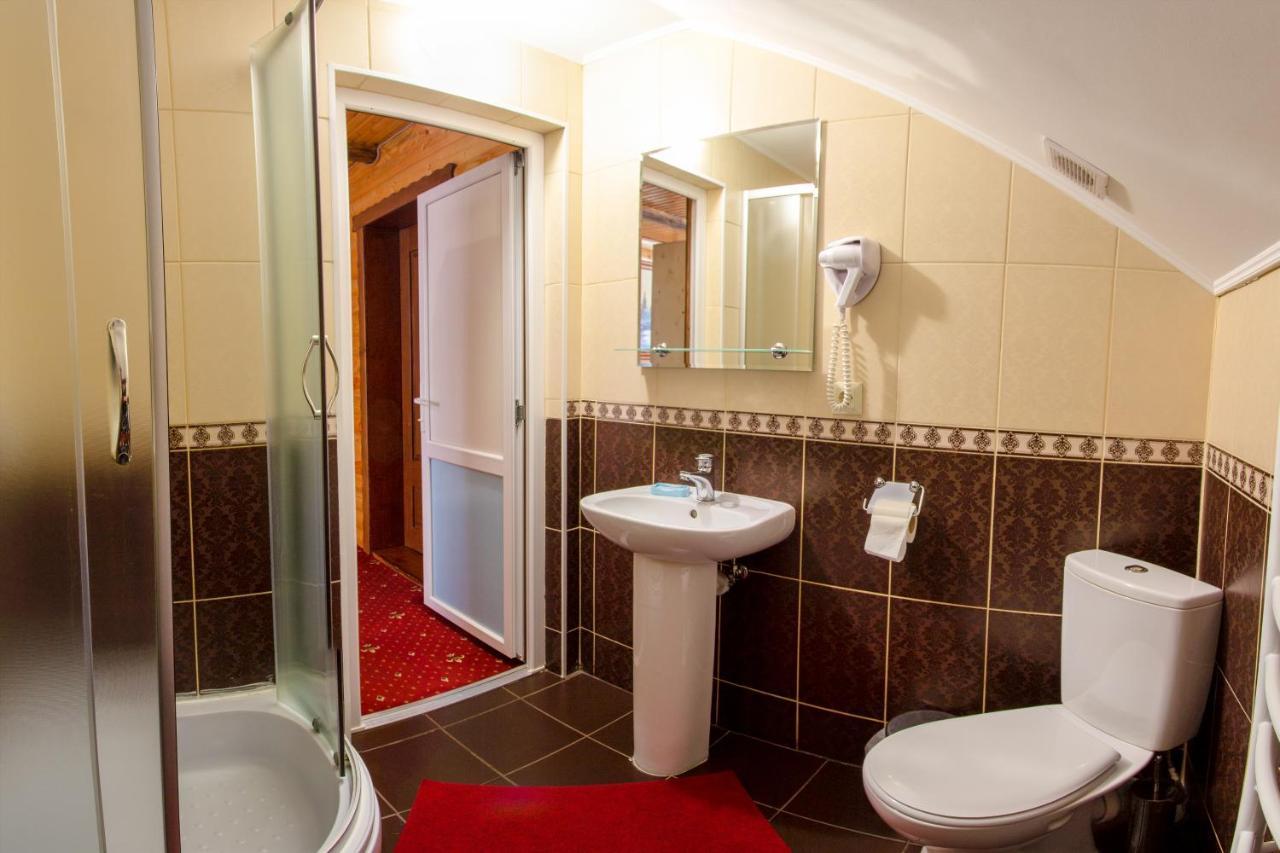 Hotel У Мар'Яни І Назара Jaremče Exteriér fotografie