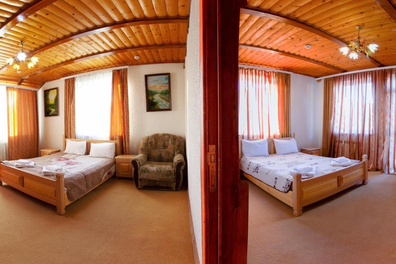 Hotel У Мар'Яни І Назара Jaremče Exteriér fotografie