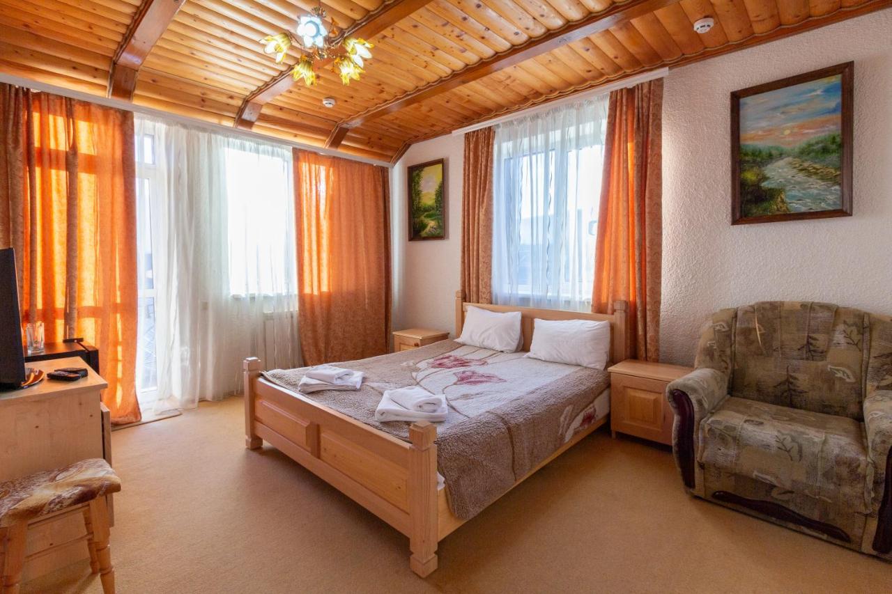Hotel У Мар'Яни І Назара Jaremče Exteriér fotografie