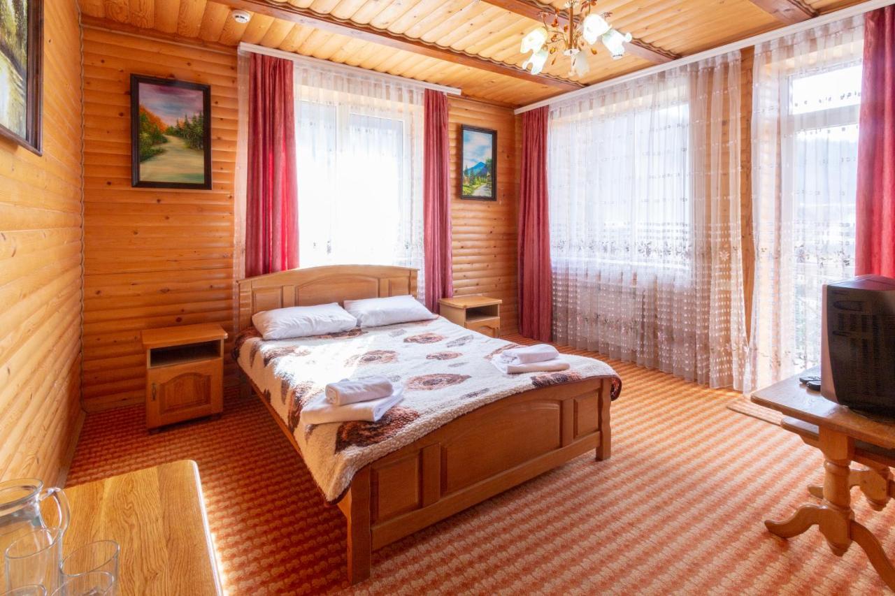 Hotel У Мар'Яни І Назара Jaremče Exteriér fotografie